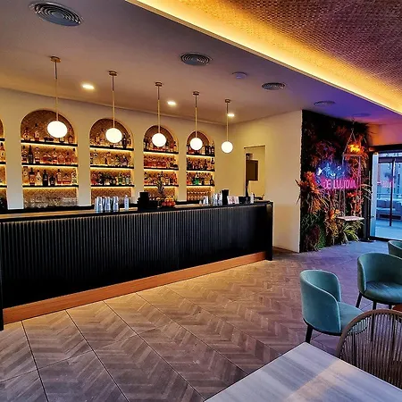 Otel Gran Ultonia Girona