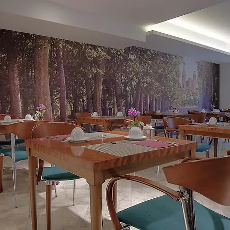فندق Gran Ultonia 4*